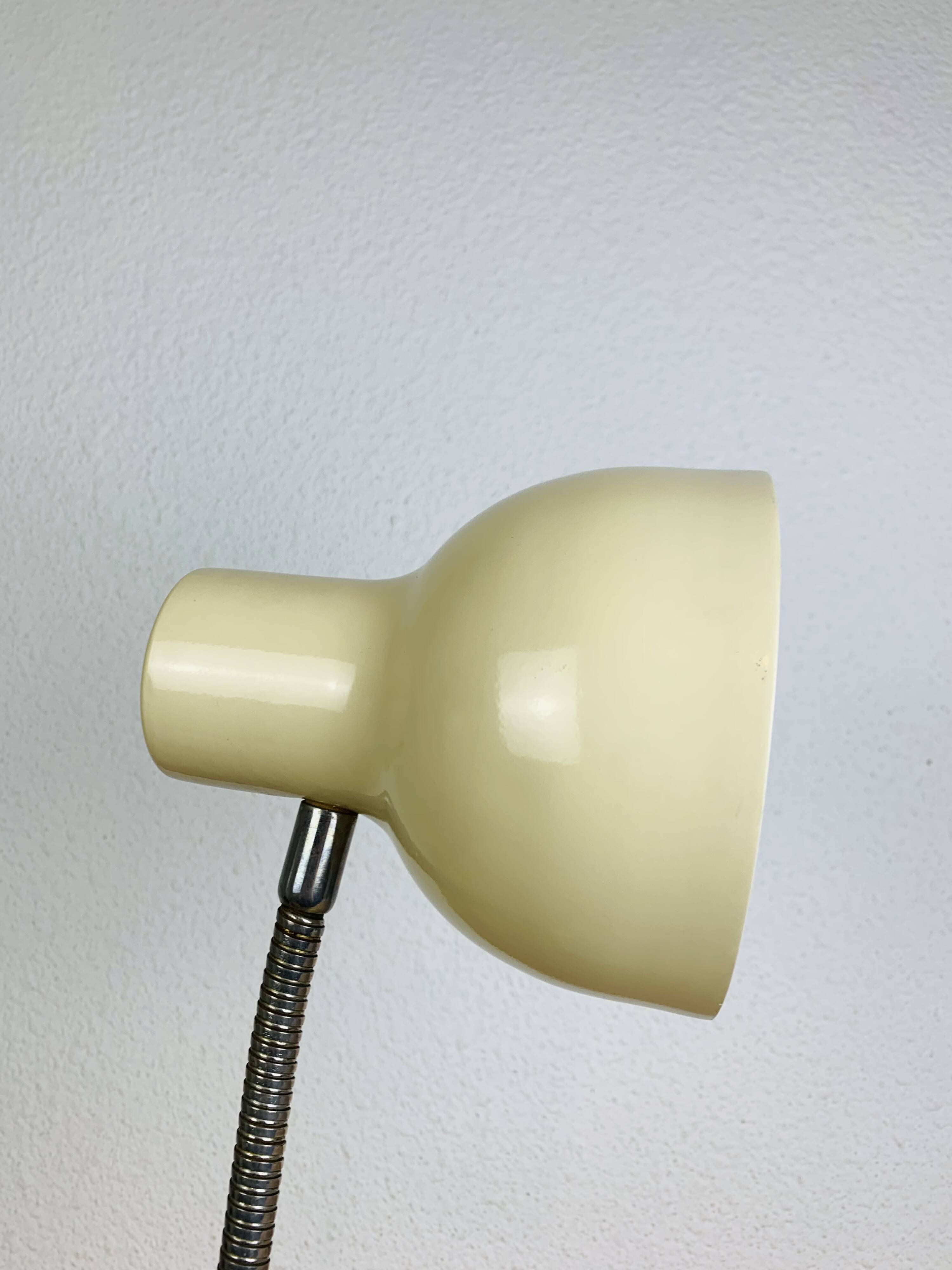 60s beige metal desk lamp