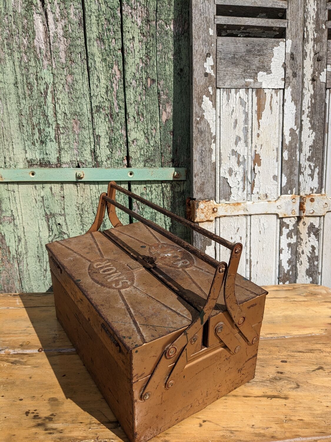 Boîte à outils SNOR des années 40
