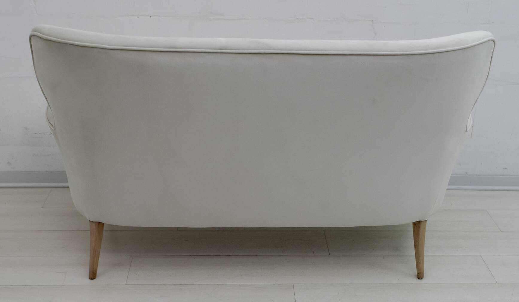 After Gio Ponti Mid-Century Modern Italian Velvet Small Sofa, 1950s
