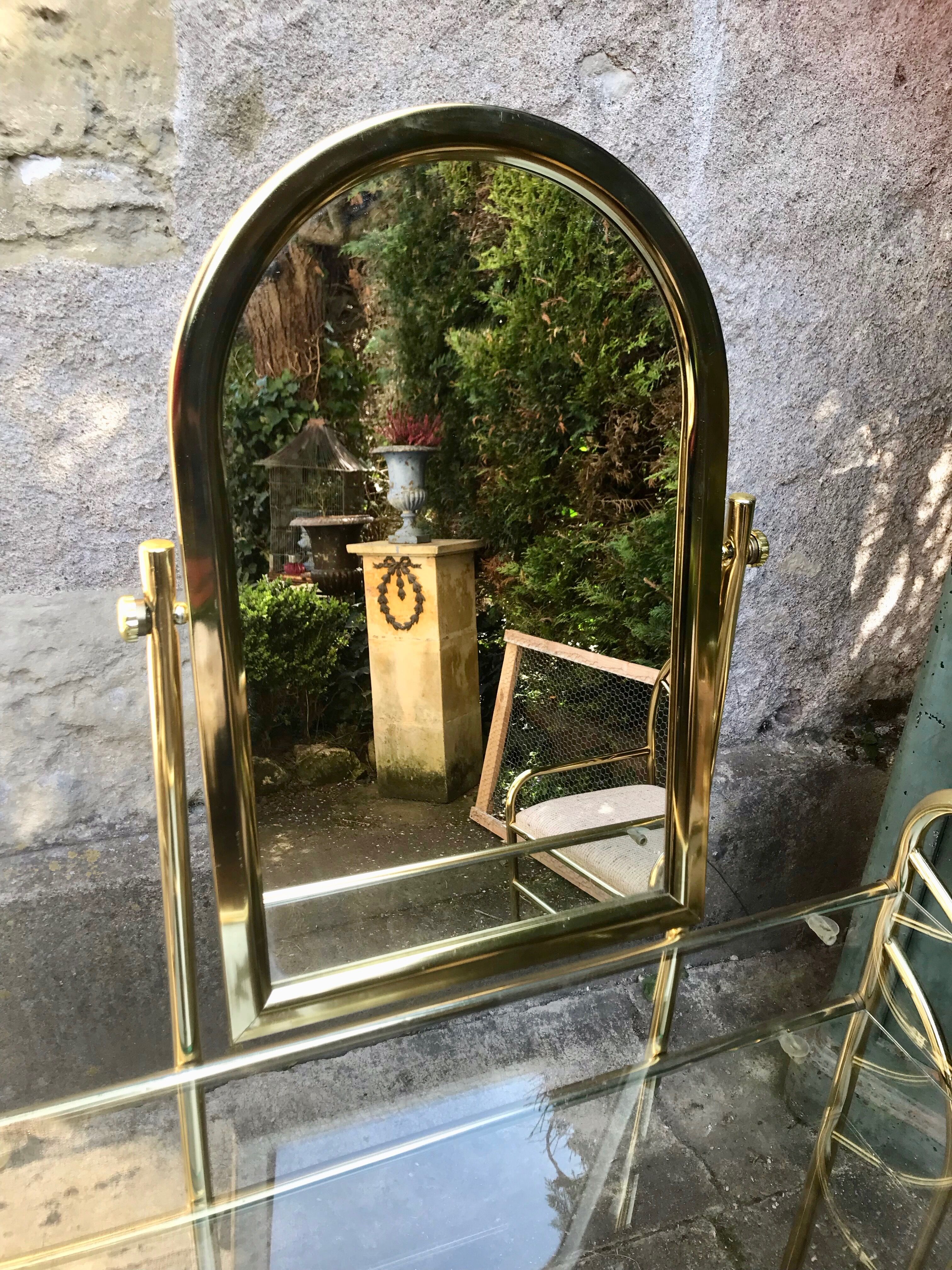 Golden dressing table and armchair