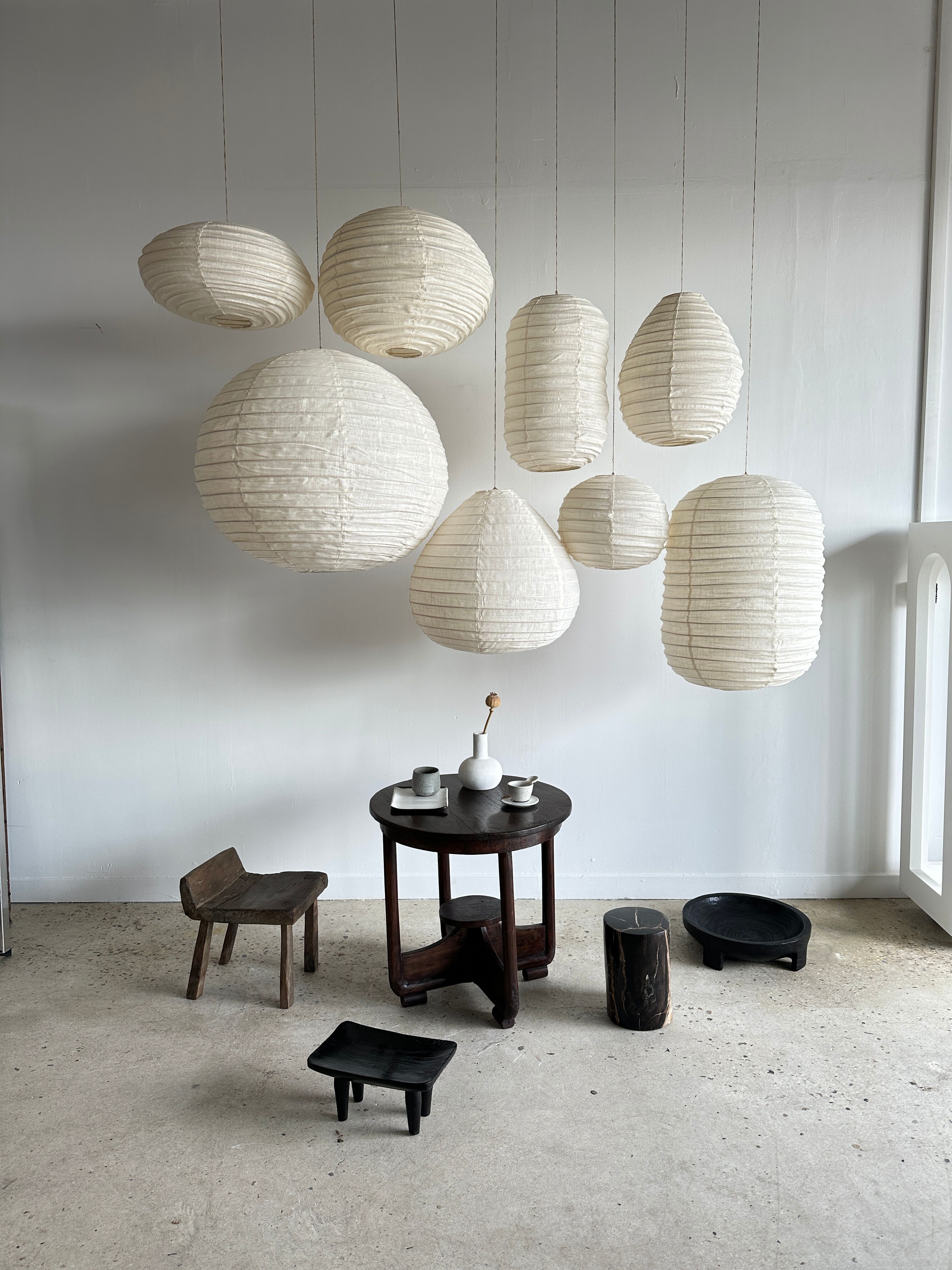 Suspension in rattan and natural japanese linen in the shape of a drop