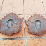 2 cast iron decorations