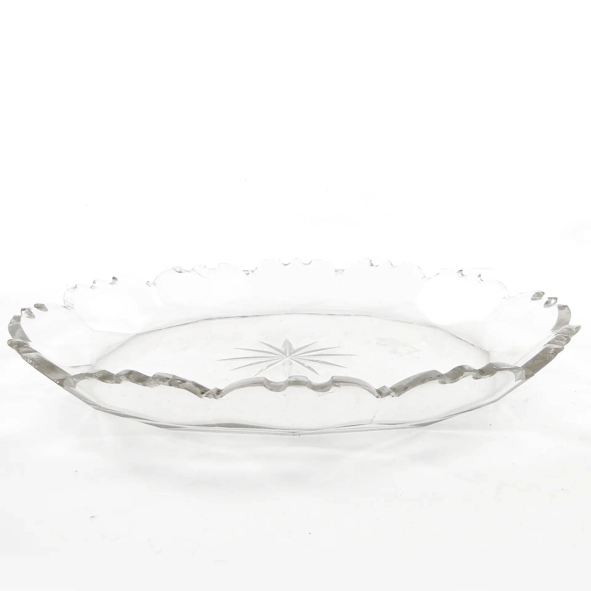 Plat Biedermeier, cristal transparent, République tchèque, 19e siècle