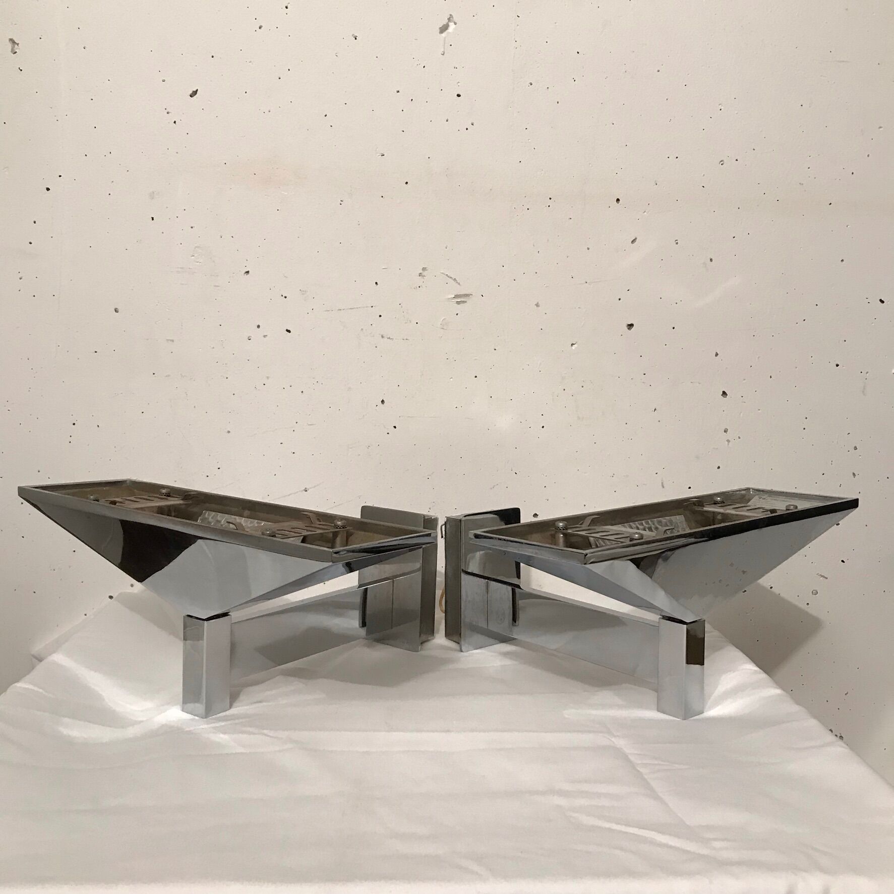 Pair of light glass wall lamps, Pierre Disderot 1982