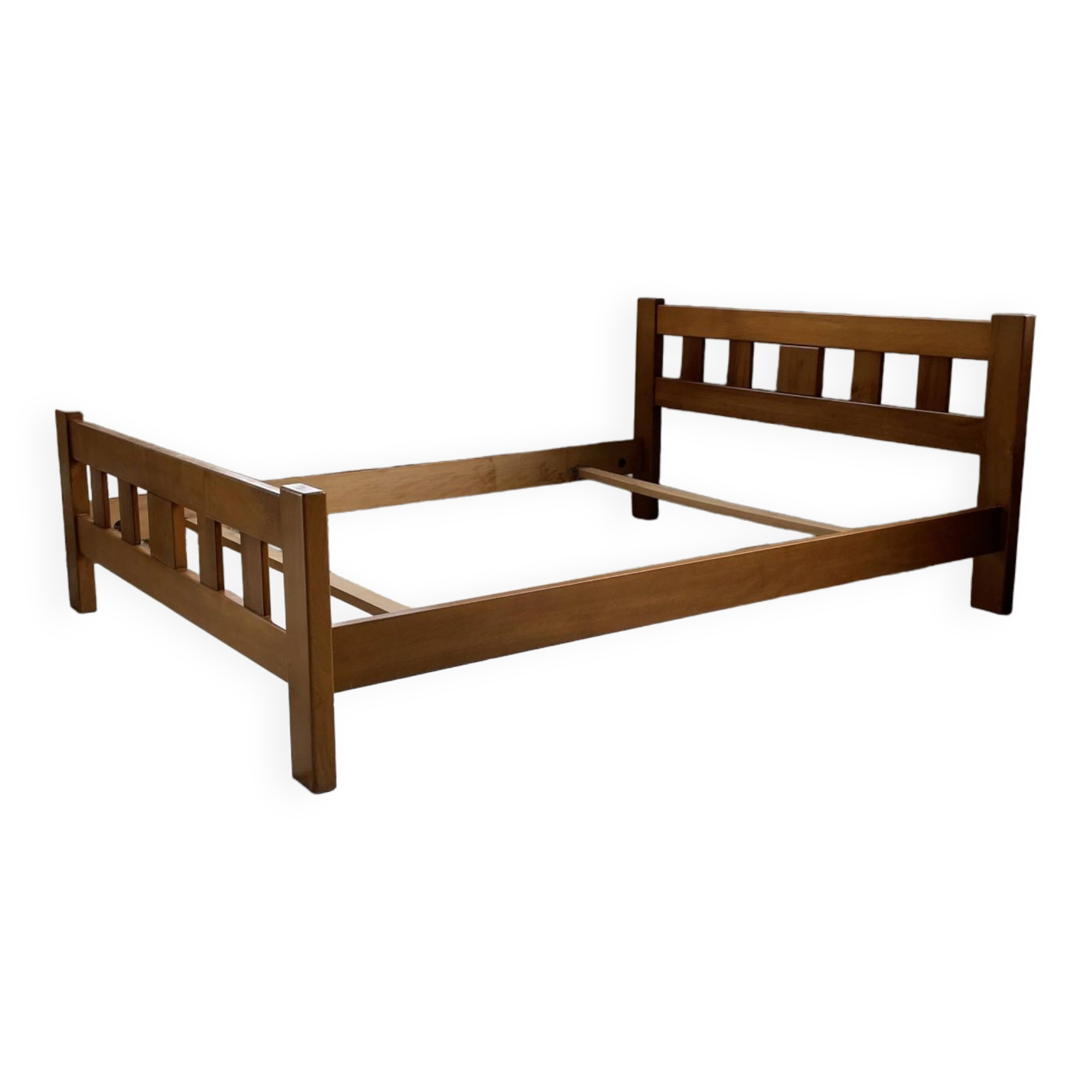 Maison Regain solid double bed 140 cm