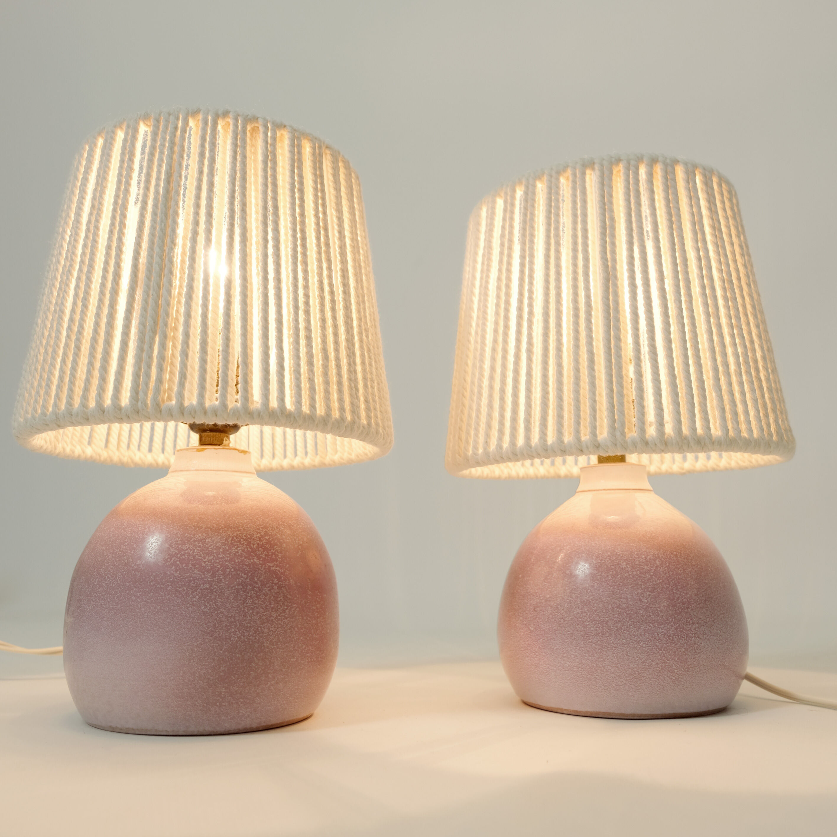 Pair of bedside lamps, rope blinds