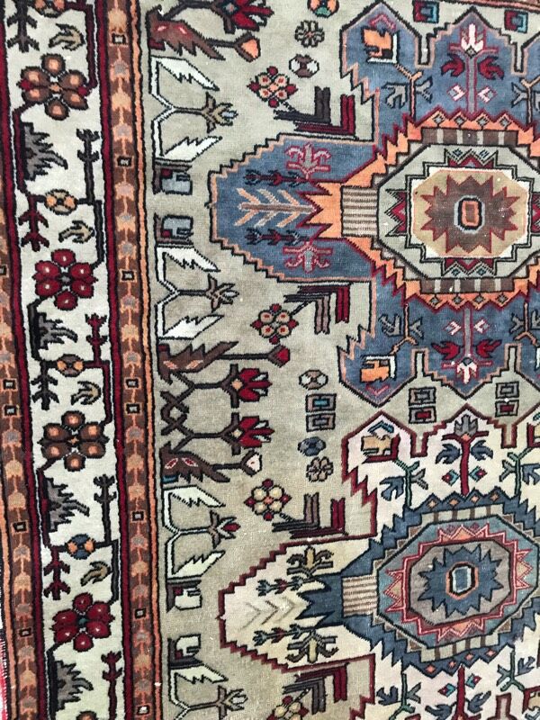 Carpet Caucasian chirwan 20th century handmade 130 x 204 cm