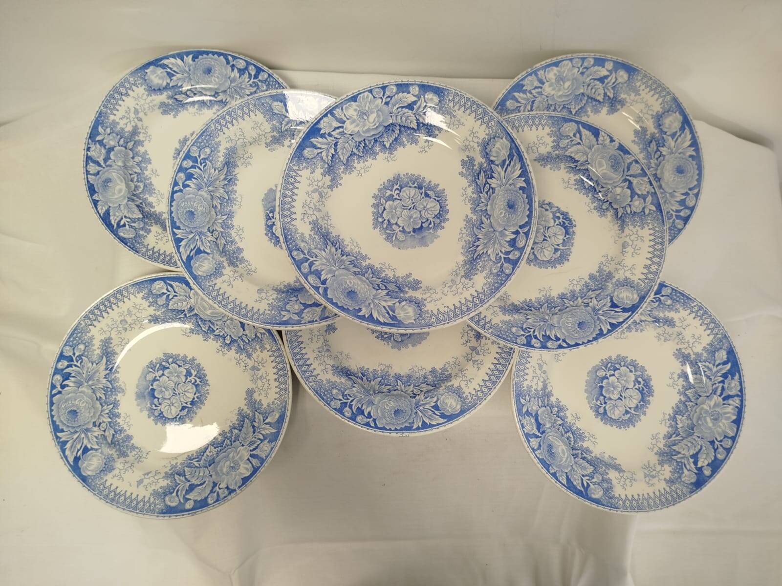 Set of 8 Sarguemines Jardinières plates - Blue and White Pansies