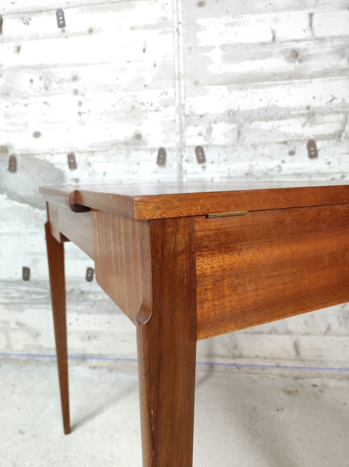 Wooden dressing table