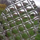 Compartmentalized dish in chiseled glass