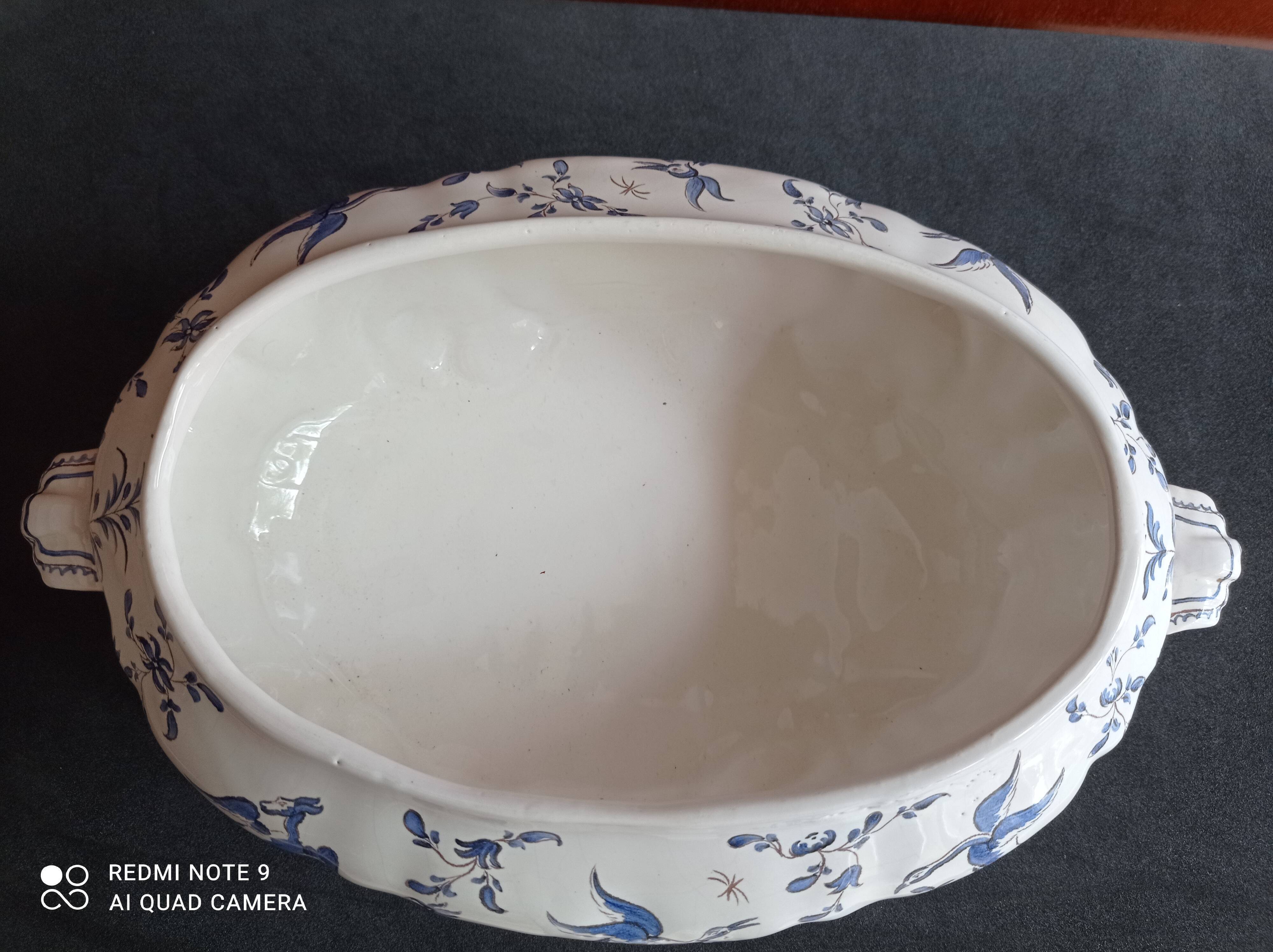 Soupiere en faience de moustiers