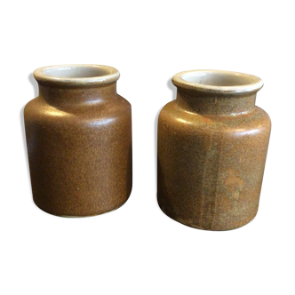 Lot of two small sandstone vases