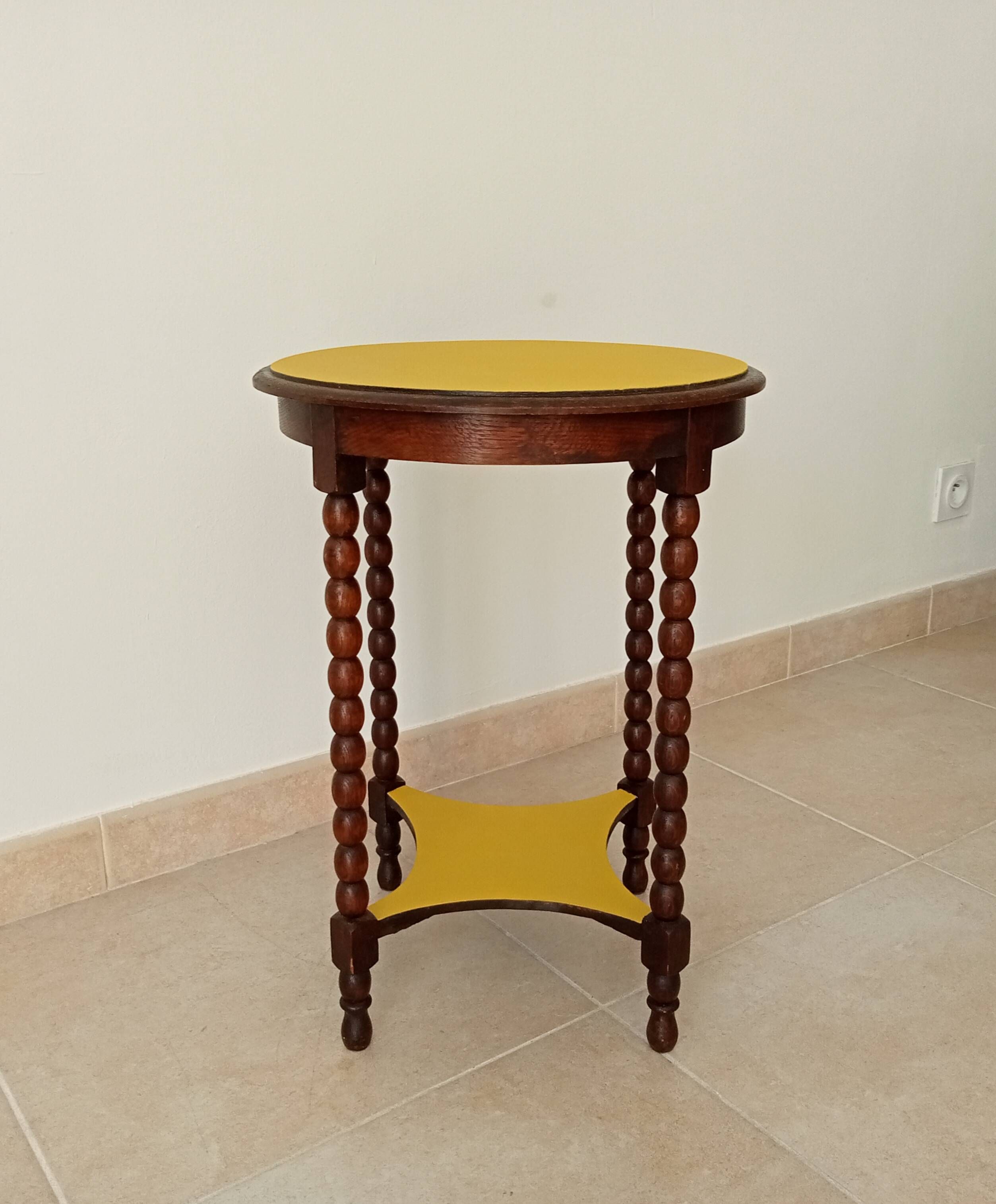 Old pedestal table, early 20th century, turned wooden legs