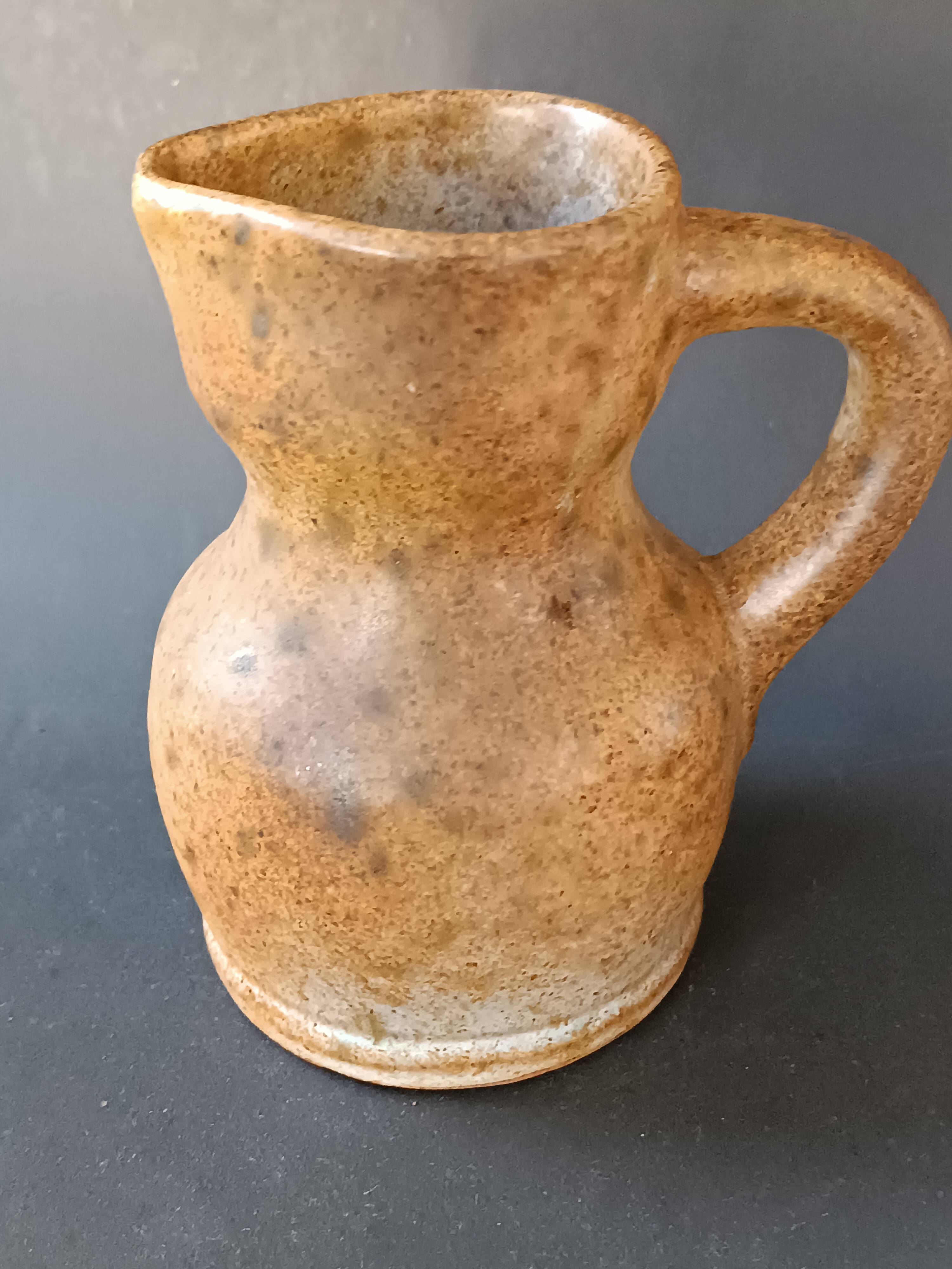 Pichet en grès Agnès Escala 1960
