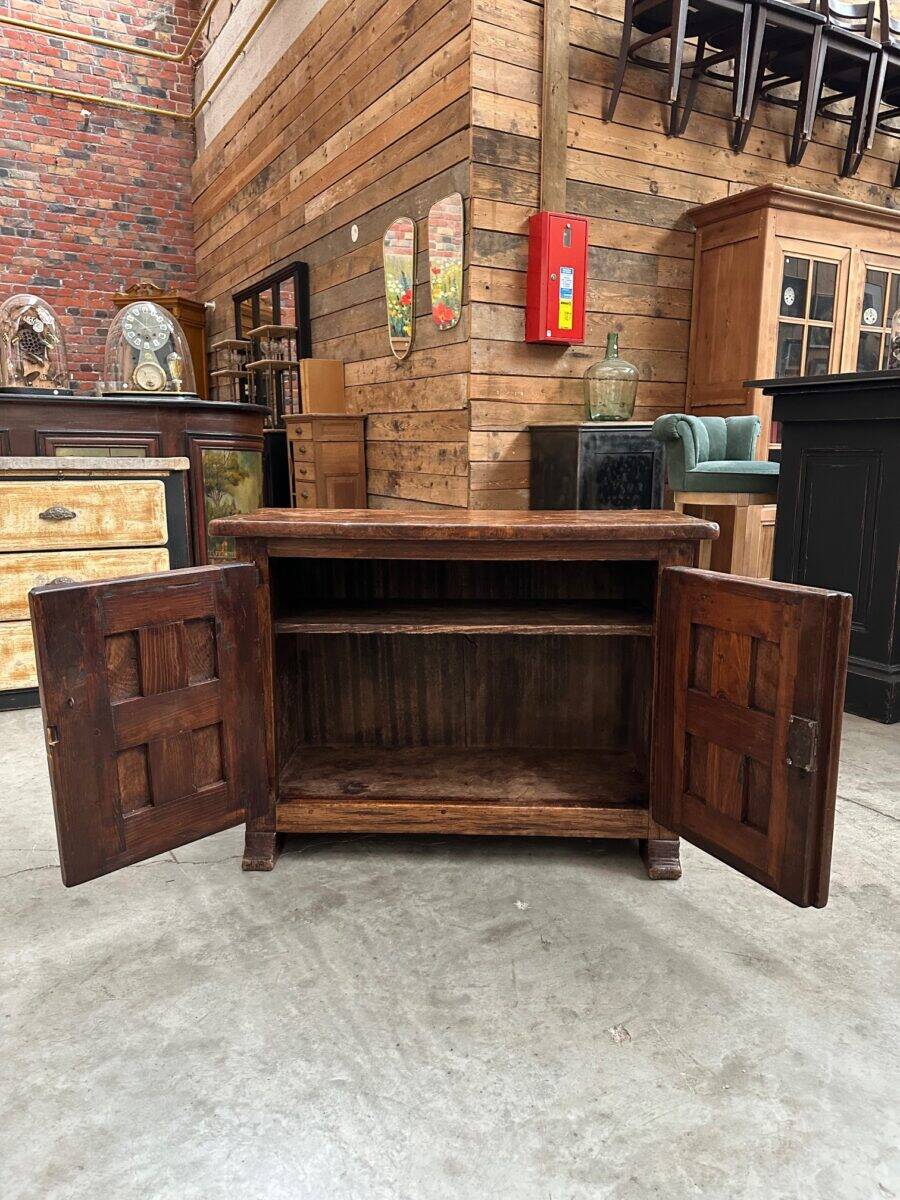 Brutalist furniture with 2 doors in elm.