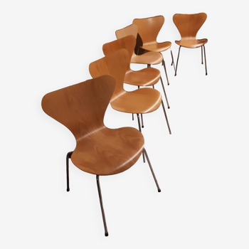 Arno Jacobsen chairs by Fritz Hansen