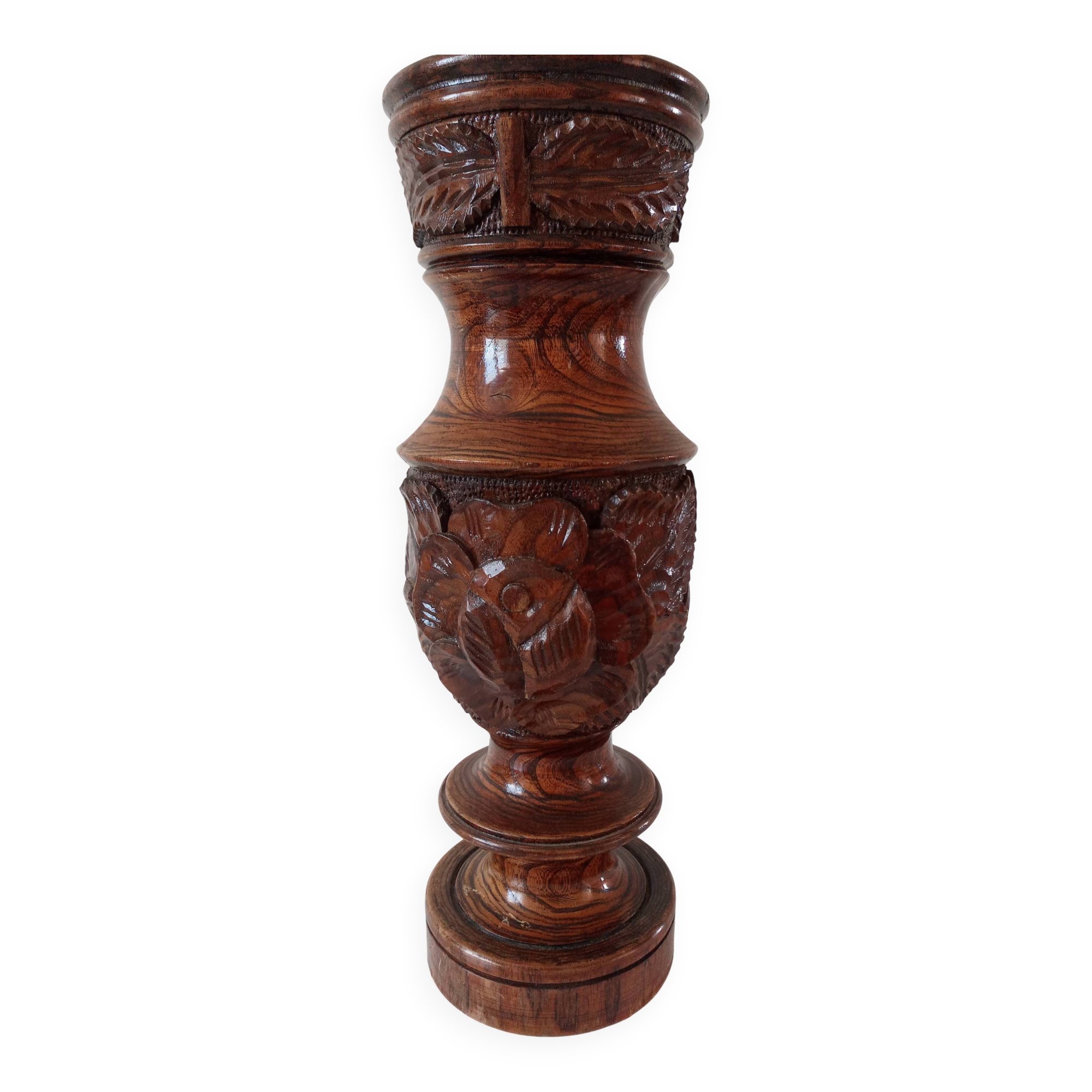 Vase bois massif sculpté à la main