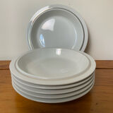 White and silver plates