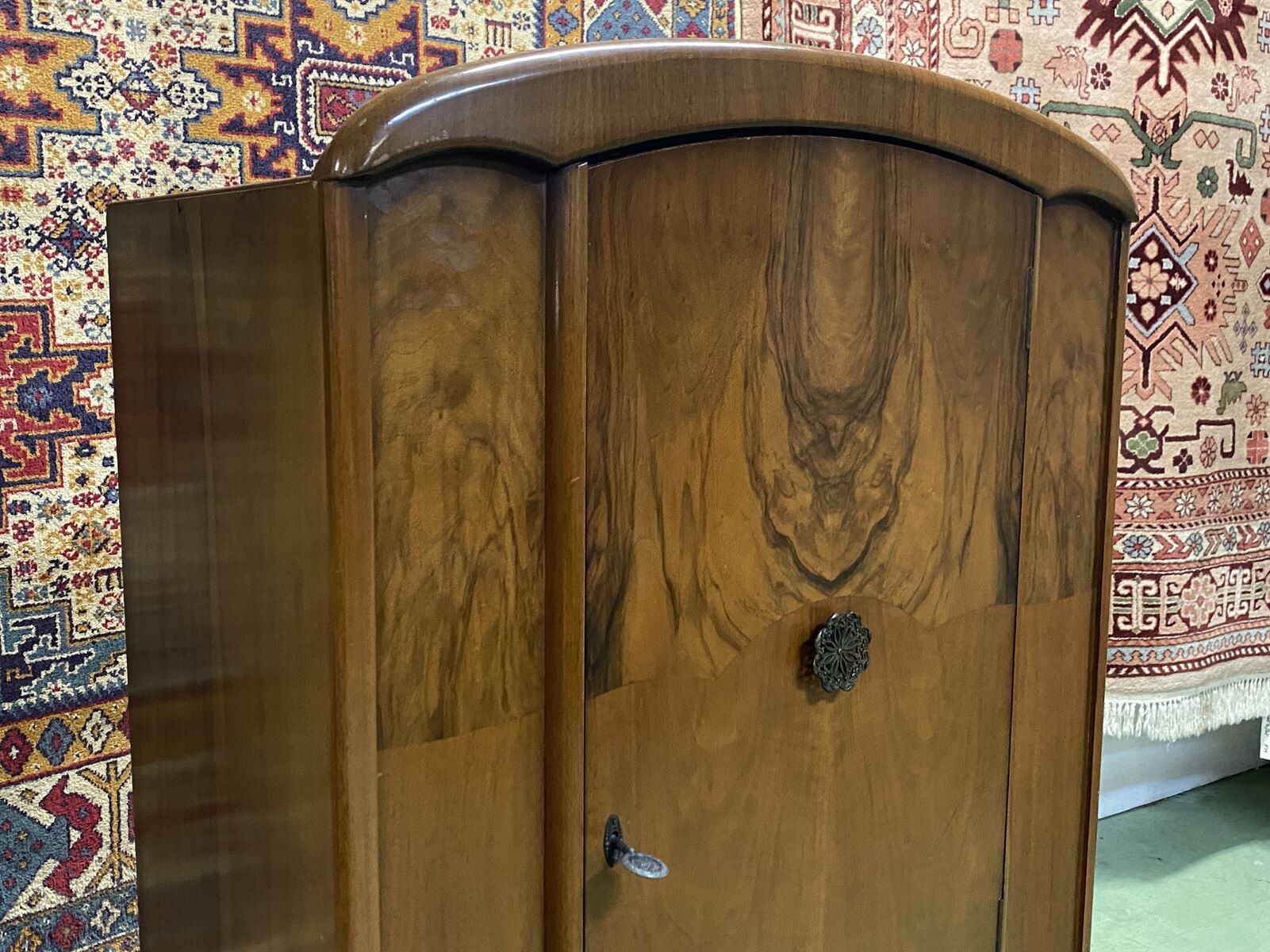 English walnut student penderie