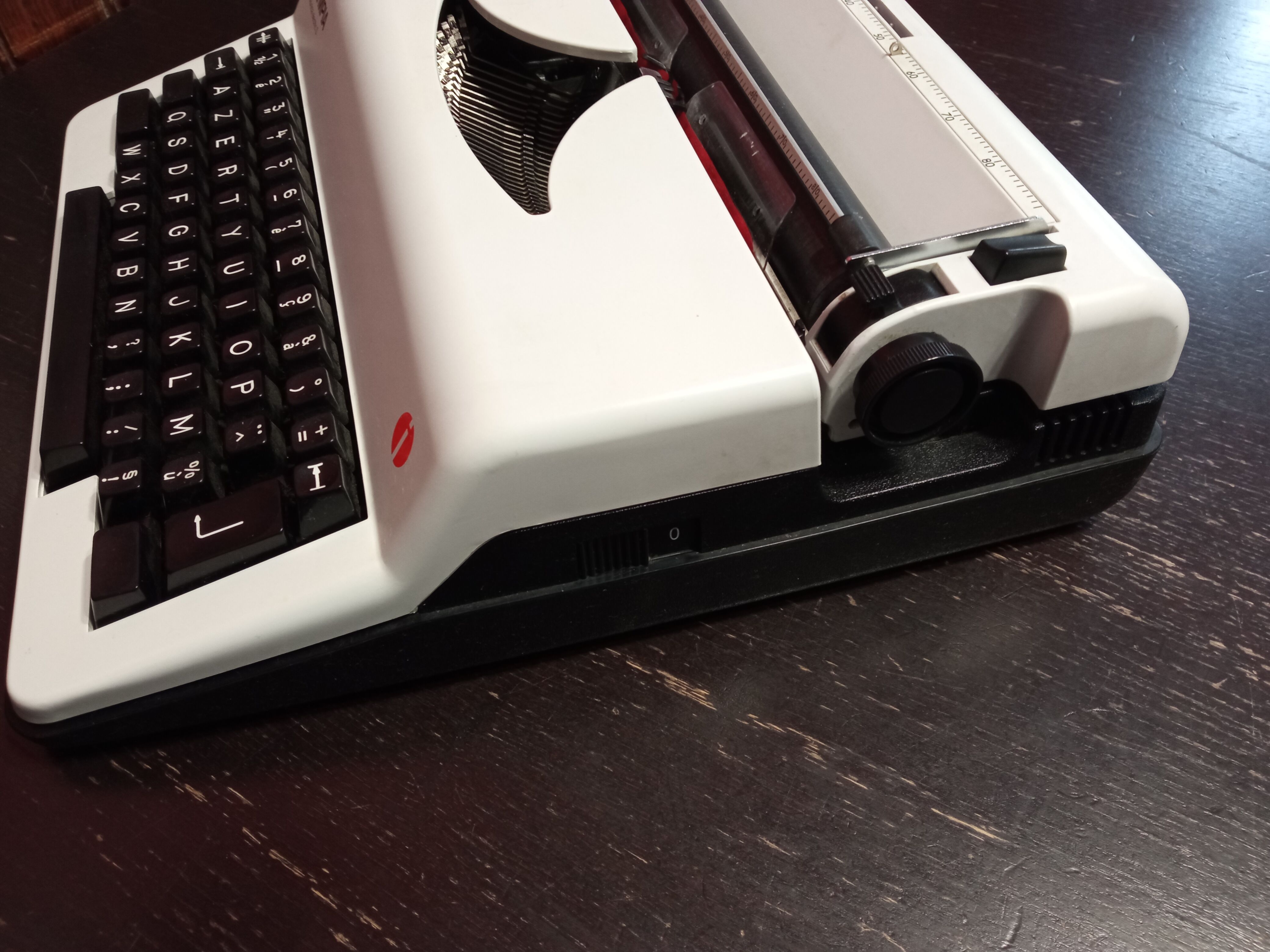 Typewriter oOlympia monica electric s