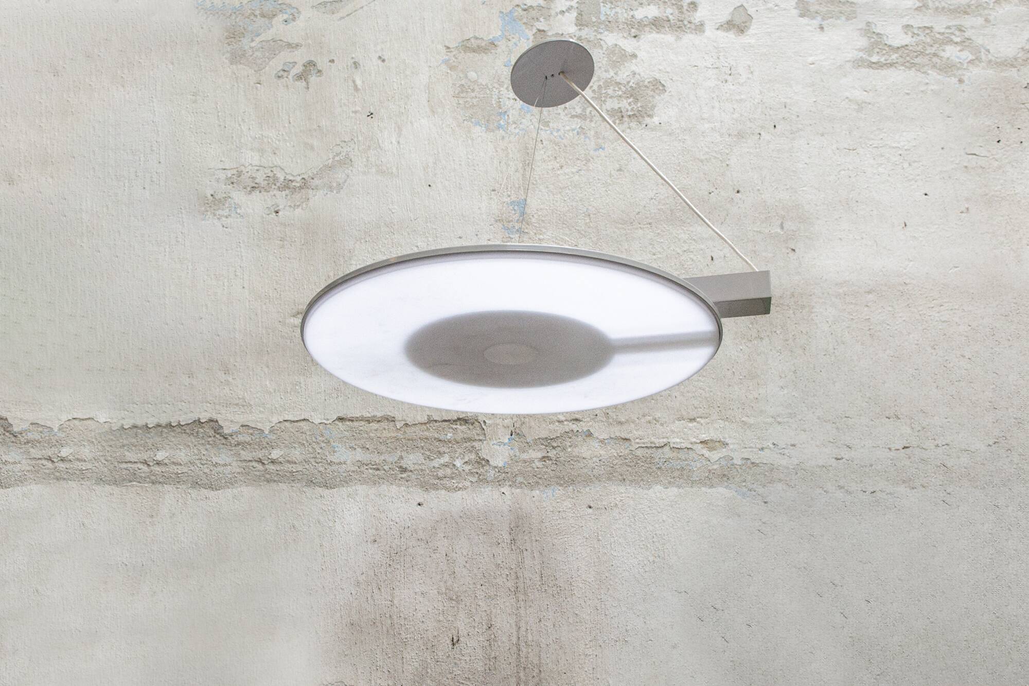 Lampadario Diskos postmoderno di Giovanni Offredi per Sirrah, Italia, anni '80