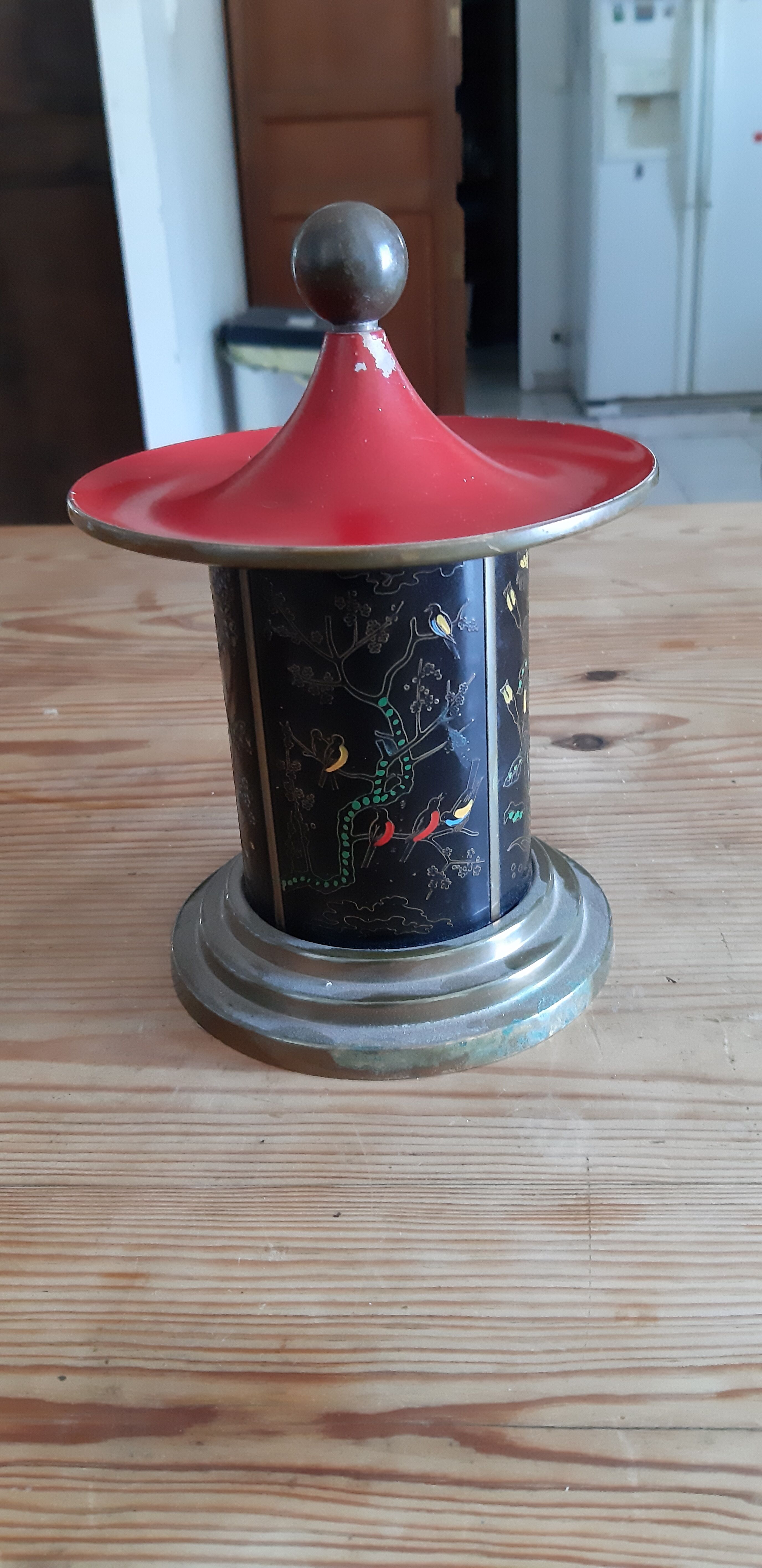 Cigarettes holder vintage metal enamelled
