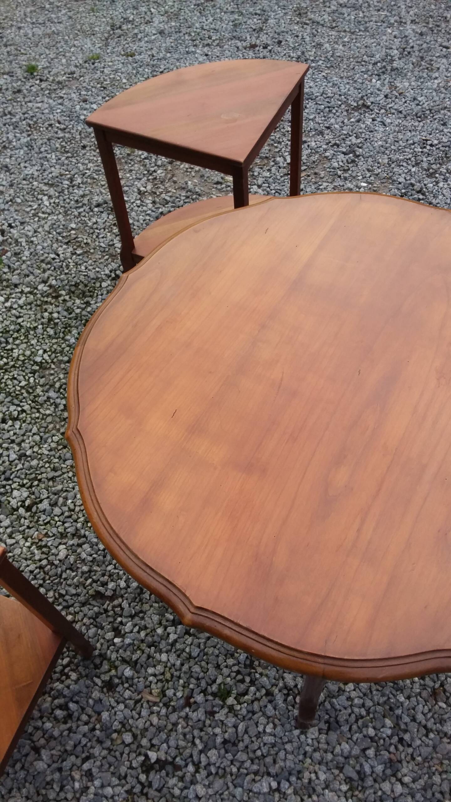 Coffee table nesting tables in cherry wood in classic style from the 60s/70s