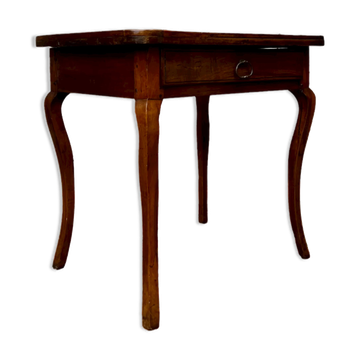Table de cabaret en noyer estampillée d’époque Louis XV XVIII eme siècle