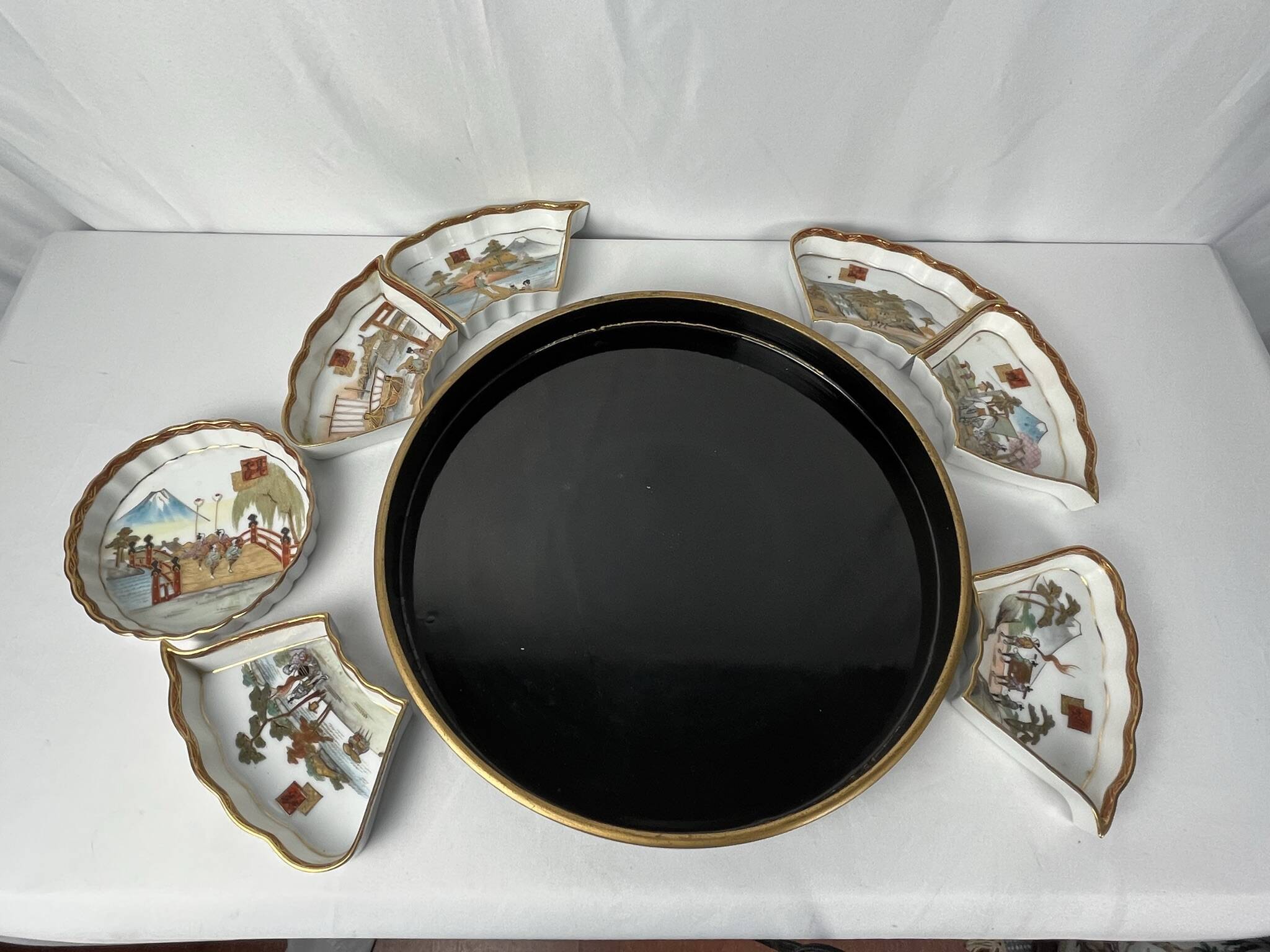China, porcelain condiment set on lacquered tray, 20th century