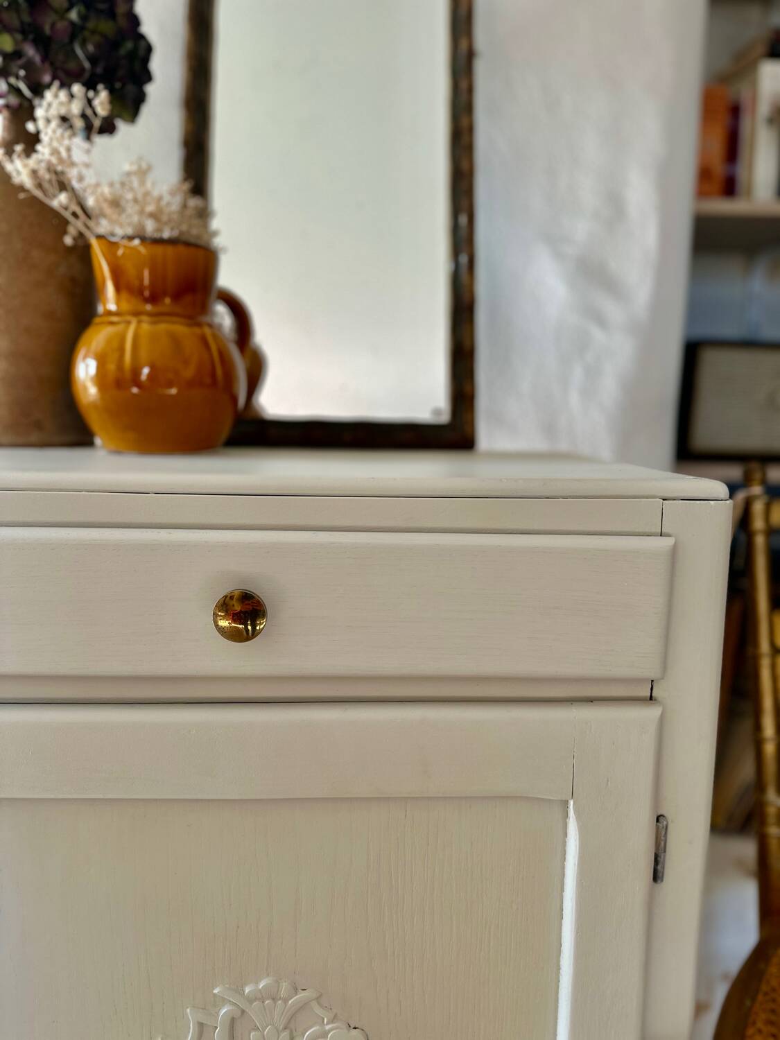 Parisian jam maker/hallway furniture