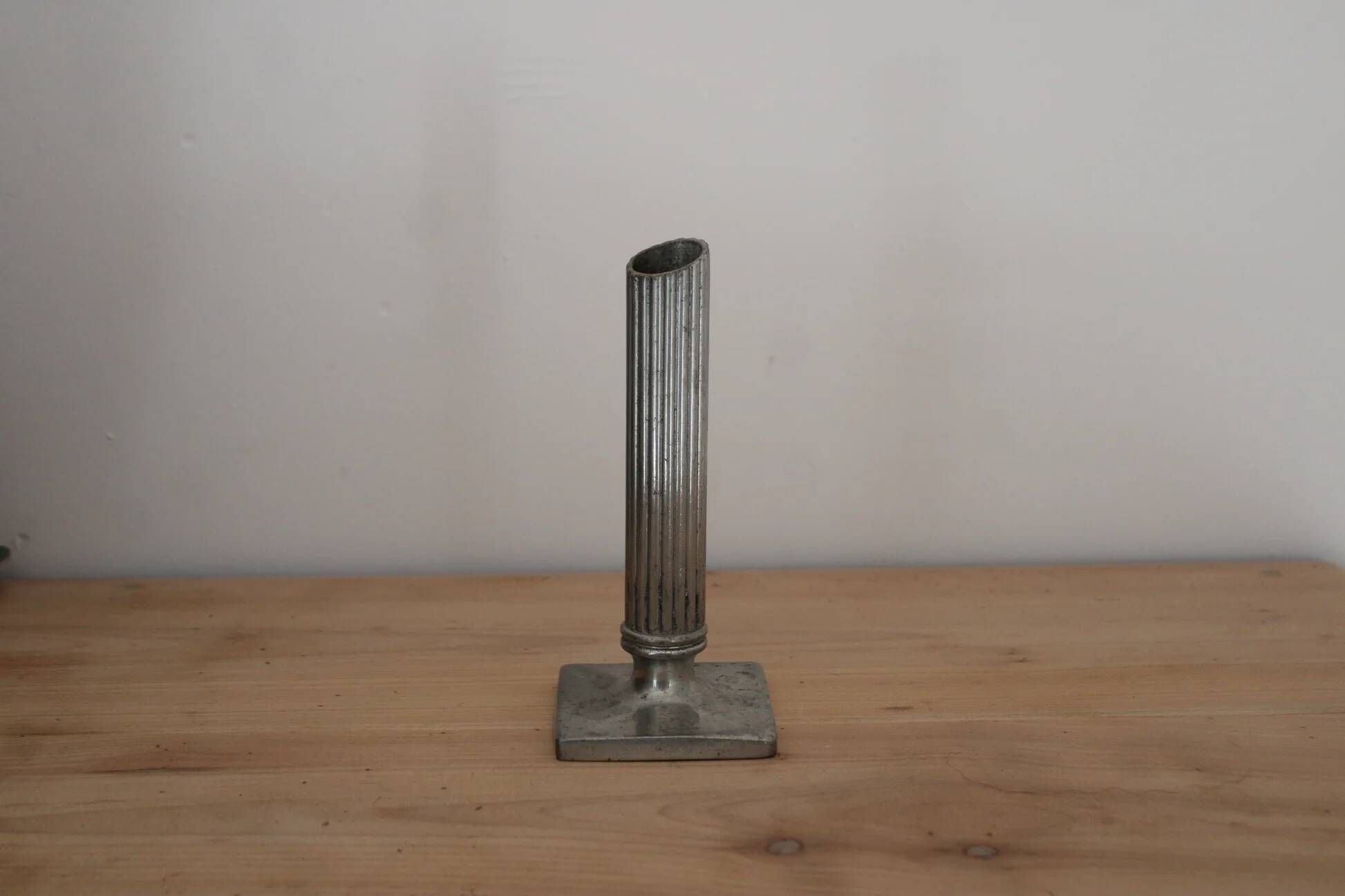 Soliflore or vintage candle holder in silver-plated metal – Fluted column on a square base