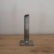 Soliflore ou bougeoir vintage en métal argenté – Colonne cannelée sur socle carré