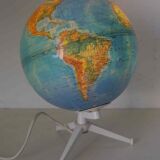 Ancient tripod globe in Duplex 70's
