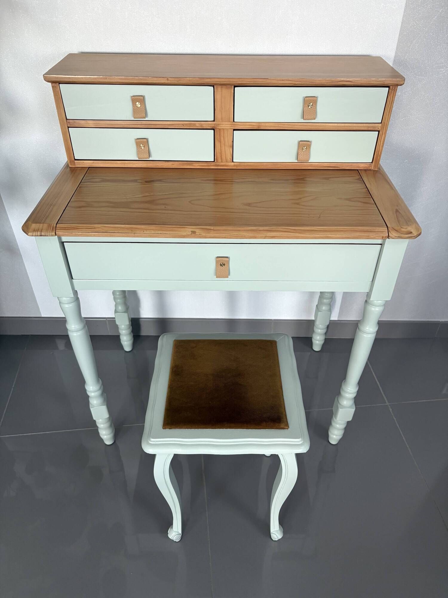 Coiffeuse / Bureau rénové et Tabouret velours, Touche Naturelle Moderne