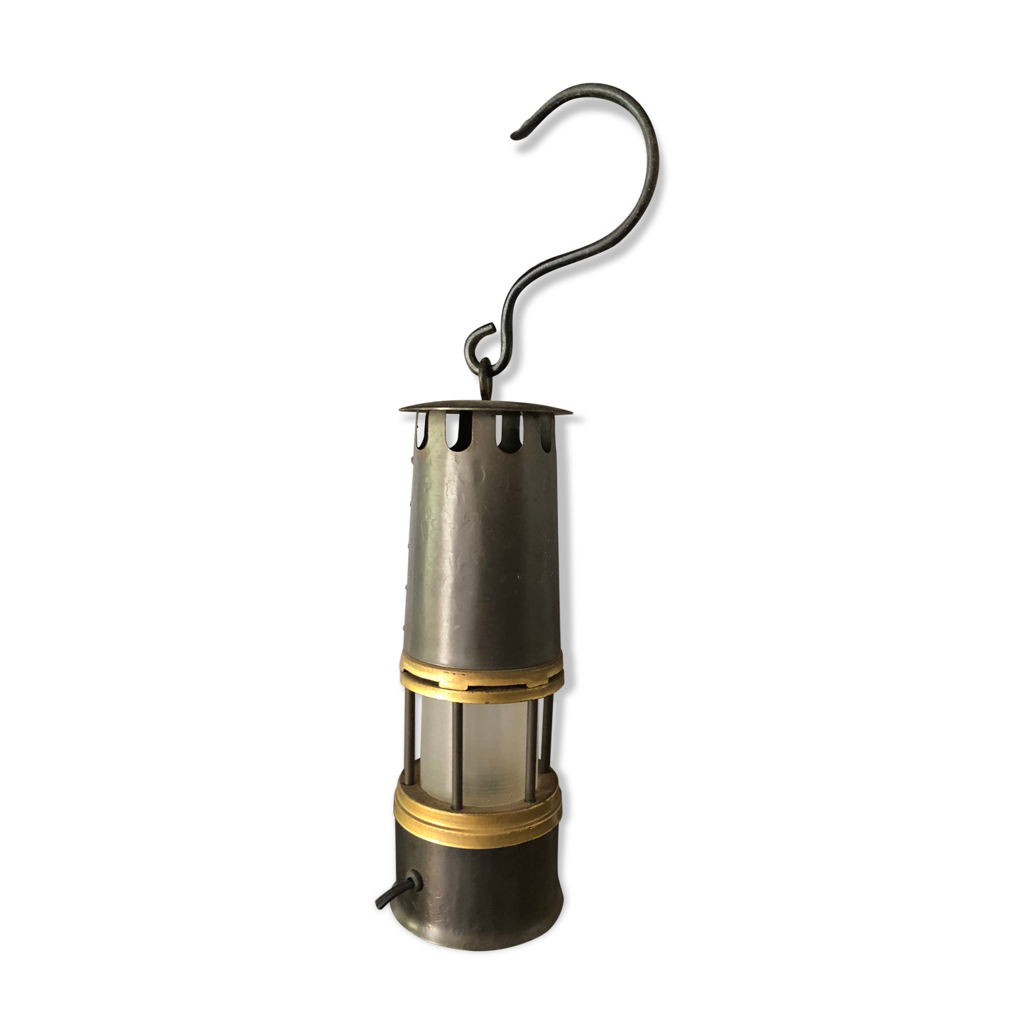 Electrified miner's lamp