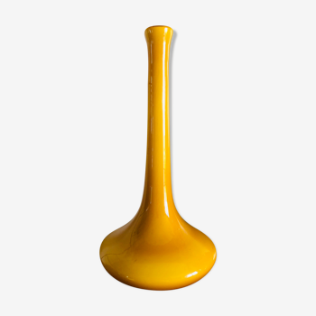 Vase looped soliflore en opaline jaune ocre