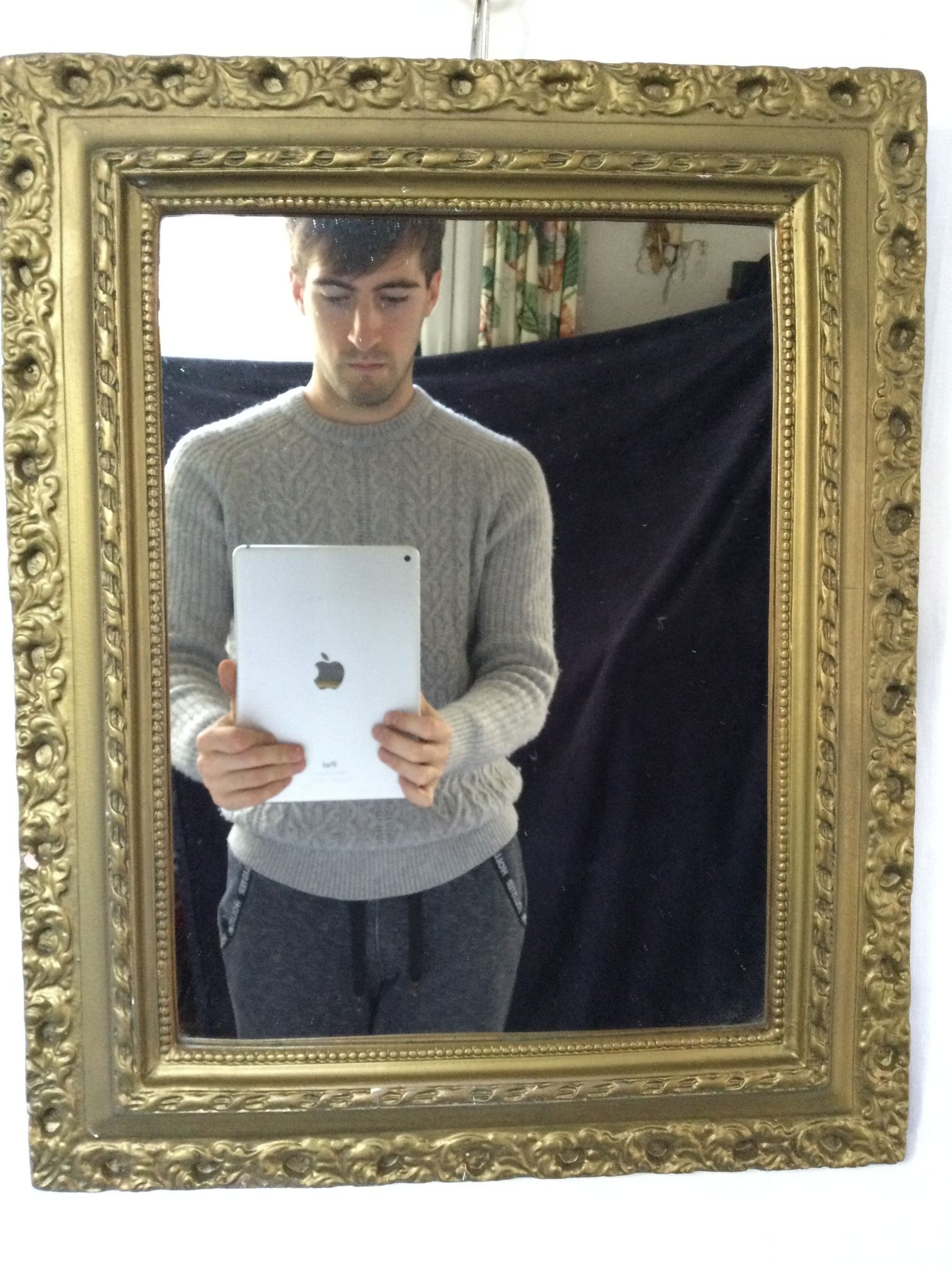 Miroir doré