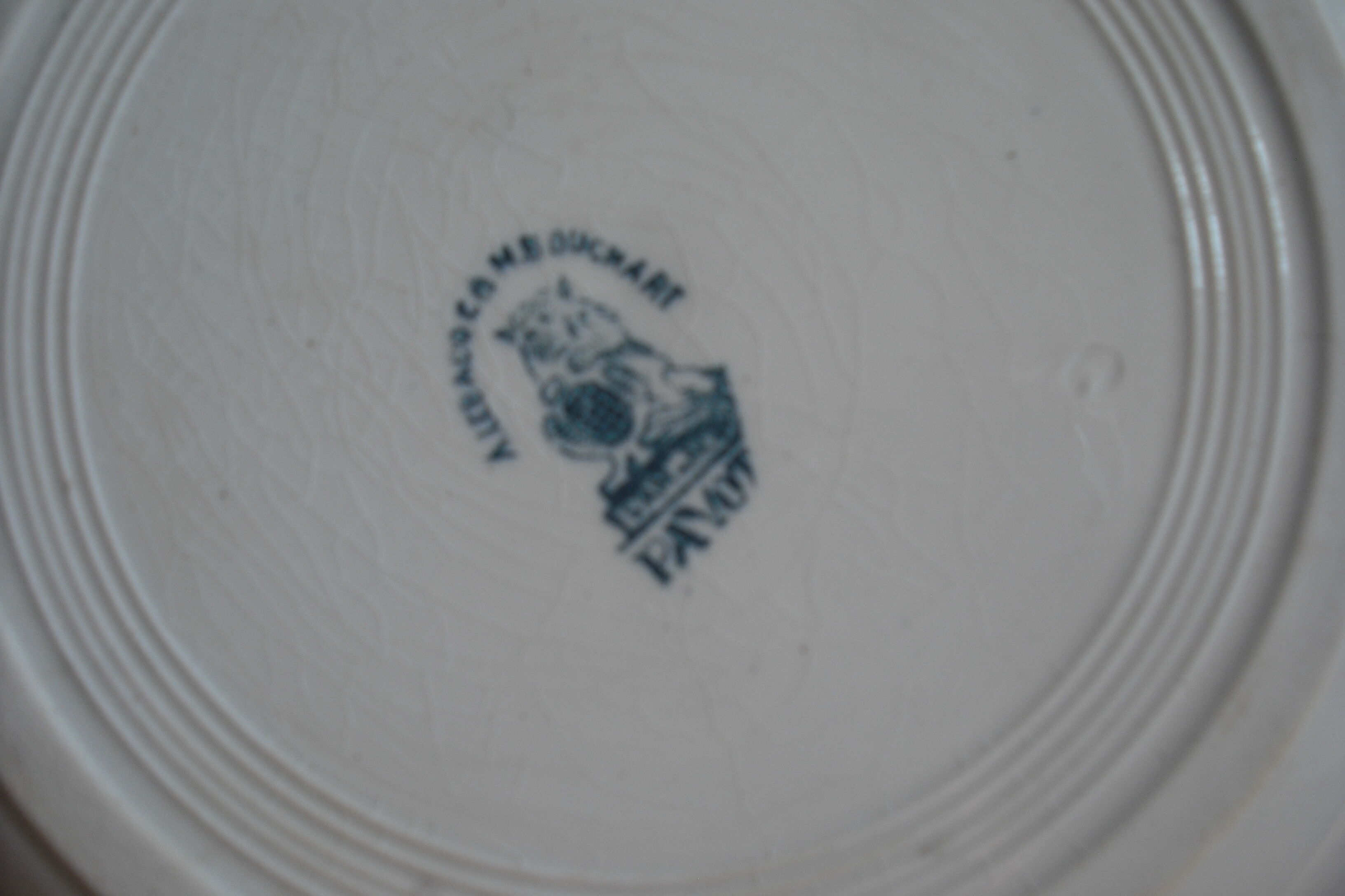 8 hollow plates Terre de Fer - Castres green