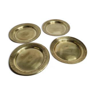 Set of four cups in hammered brass, Moroccan craftsmanship, 15.5 cm