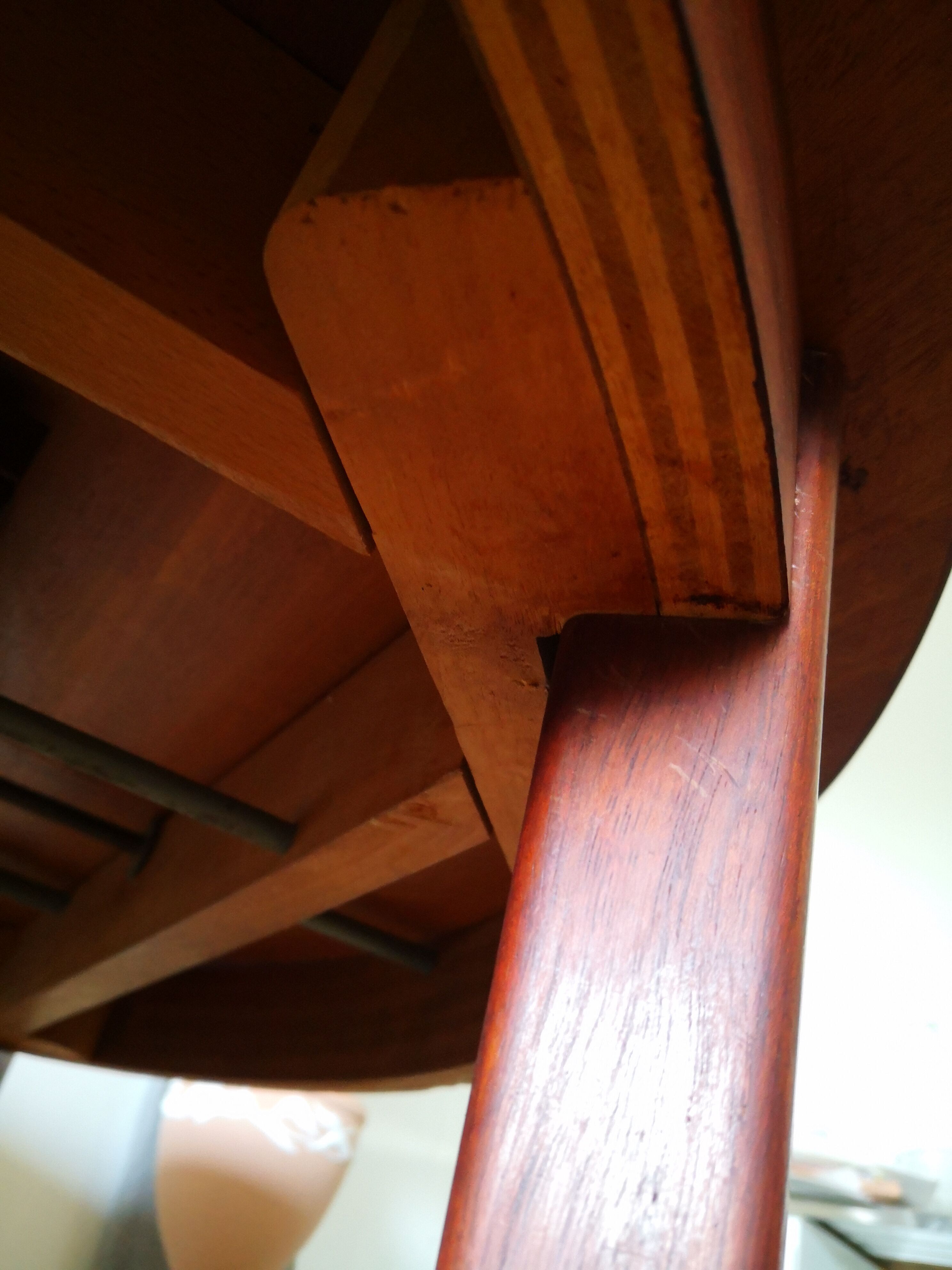 Table extensible 'papillon' années 60 placage palissandre