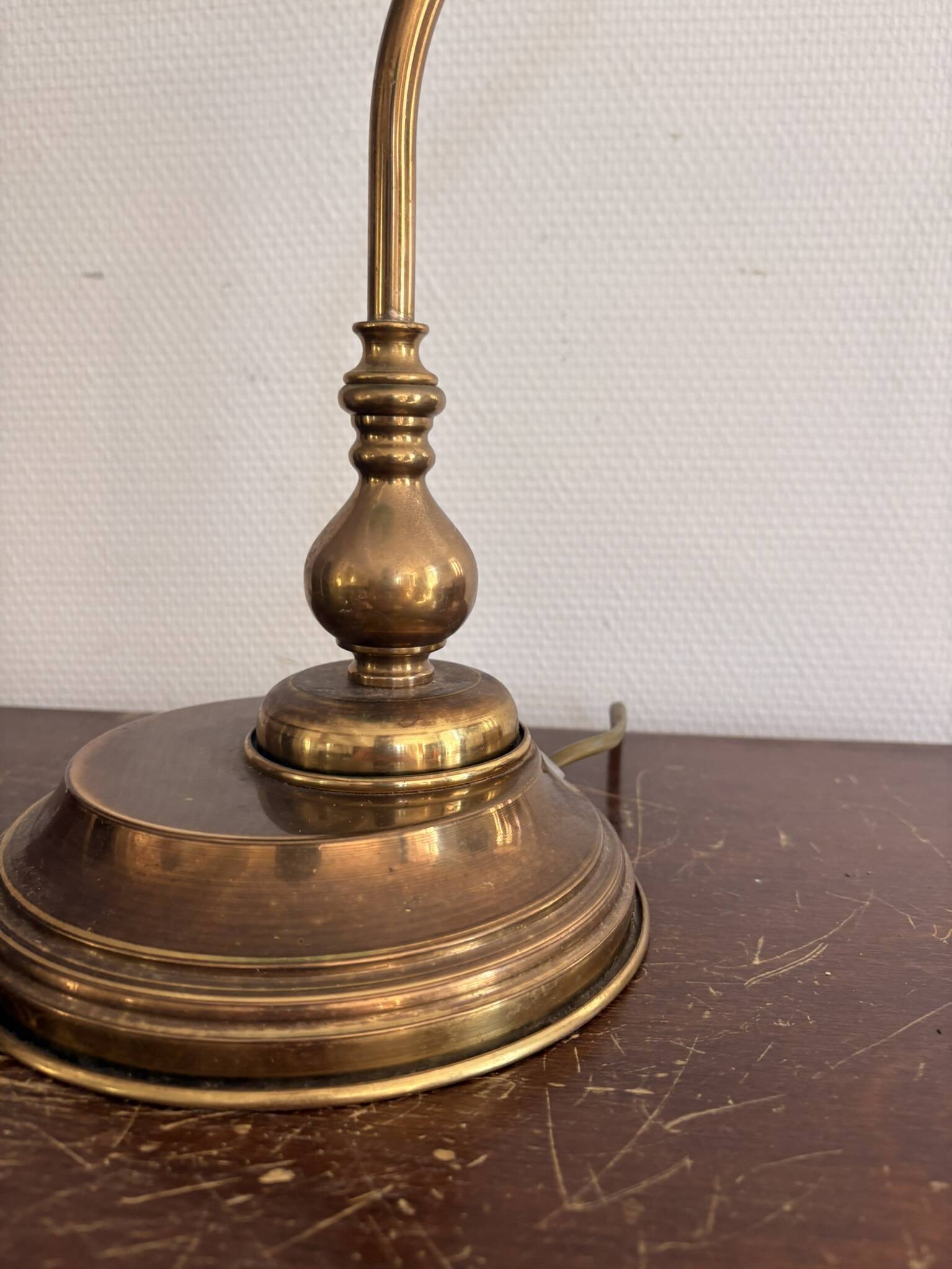 Banker's Desk Lamp Swan Neck Opaline Green