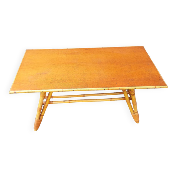 Table basse en rotin pieds compas