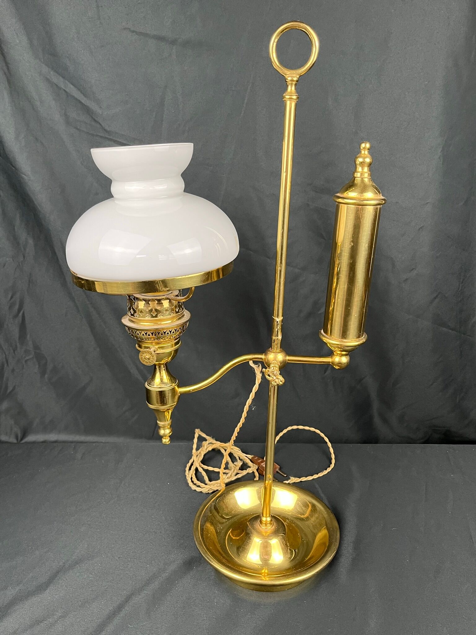 Antique Quintet opaline globe lamp, 20th century