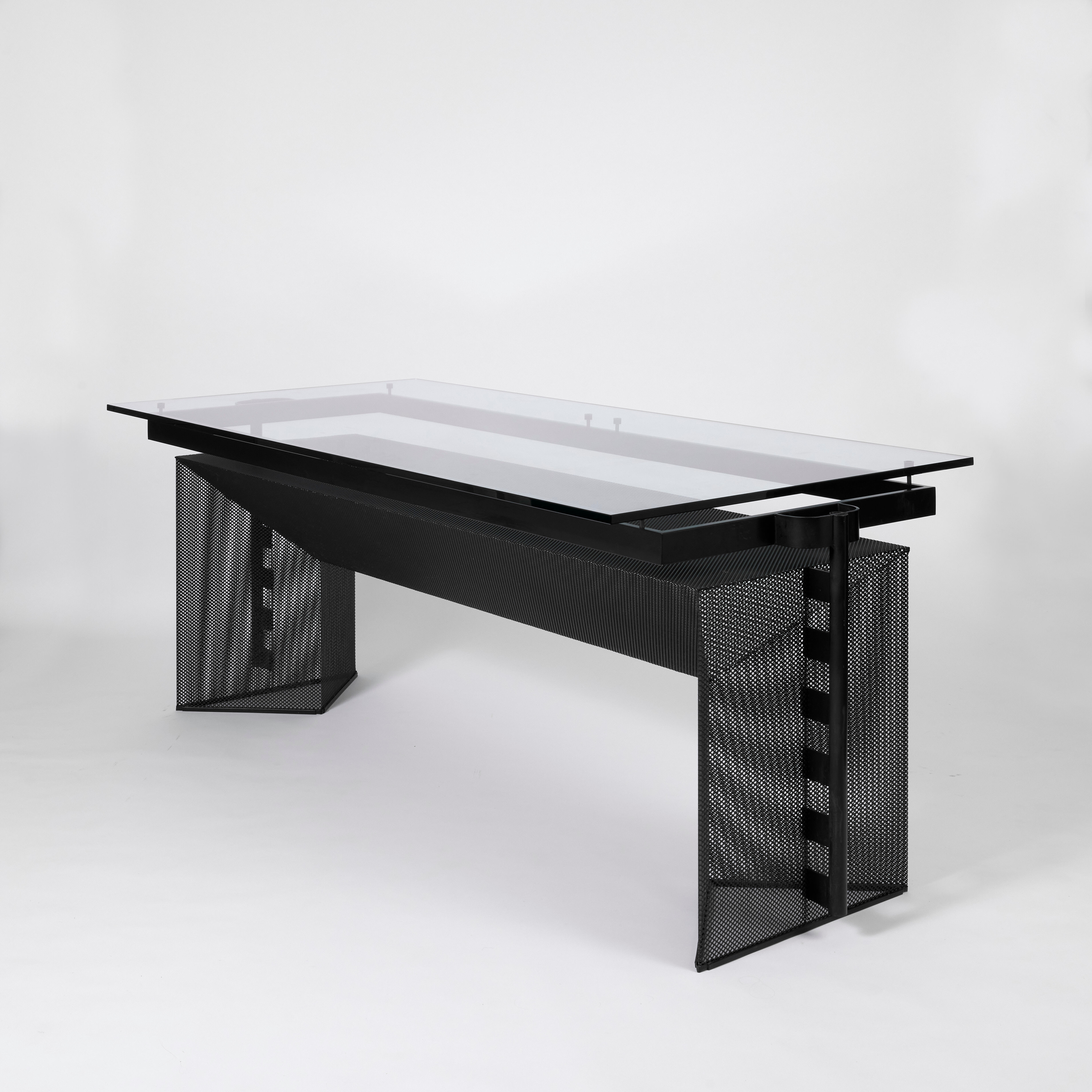 Tesi table & six Seconda 602 chairs by Mario Botta, edit by Alias