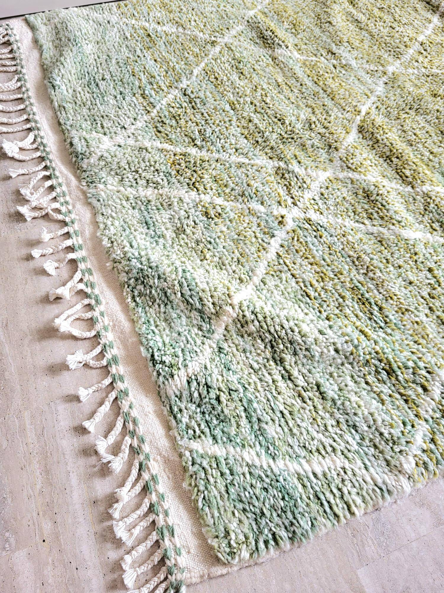 Green Beni Ouarain Berber rug with white diamonds