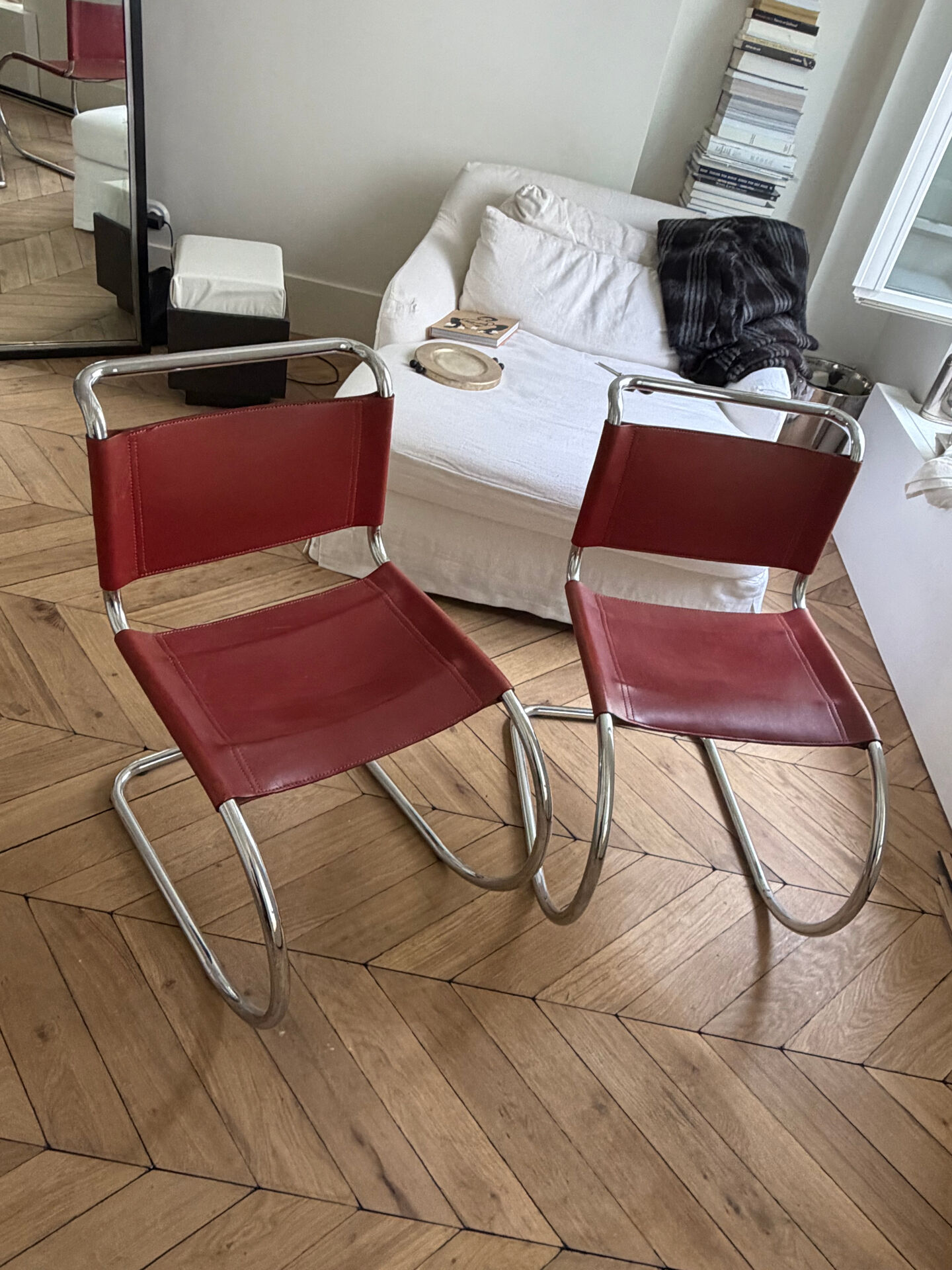 2 chaises Mies van der Rohe par Knoll