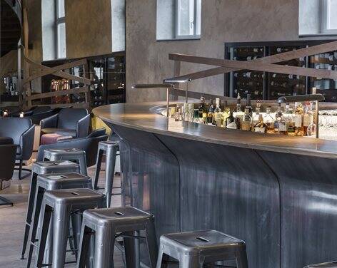 Prototype de bar – Brasserie Les Haras (2013) – Pièce unique en acier