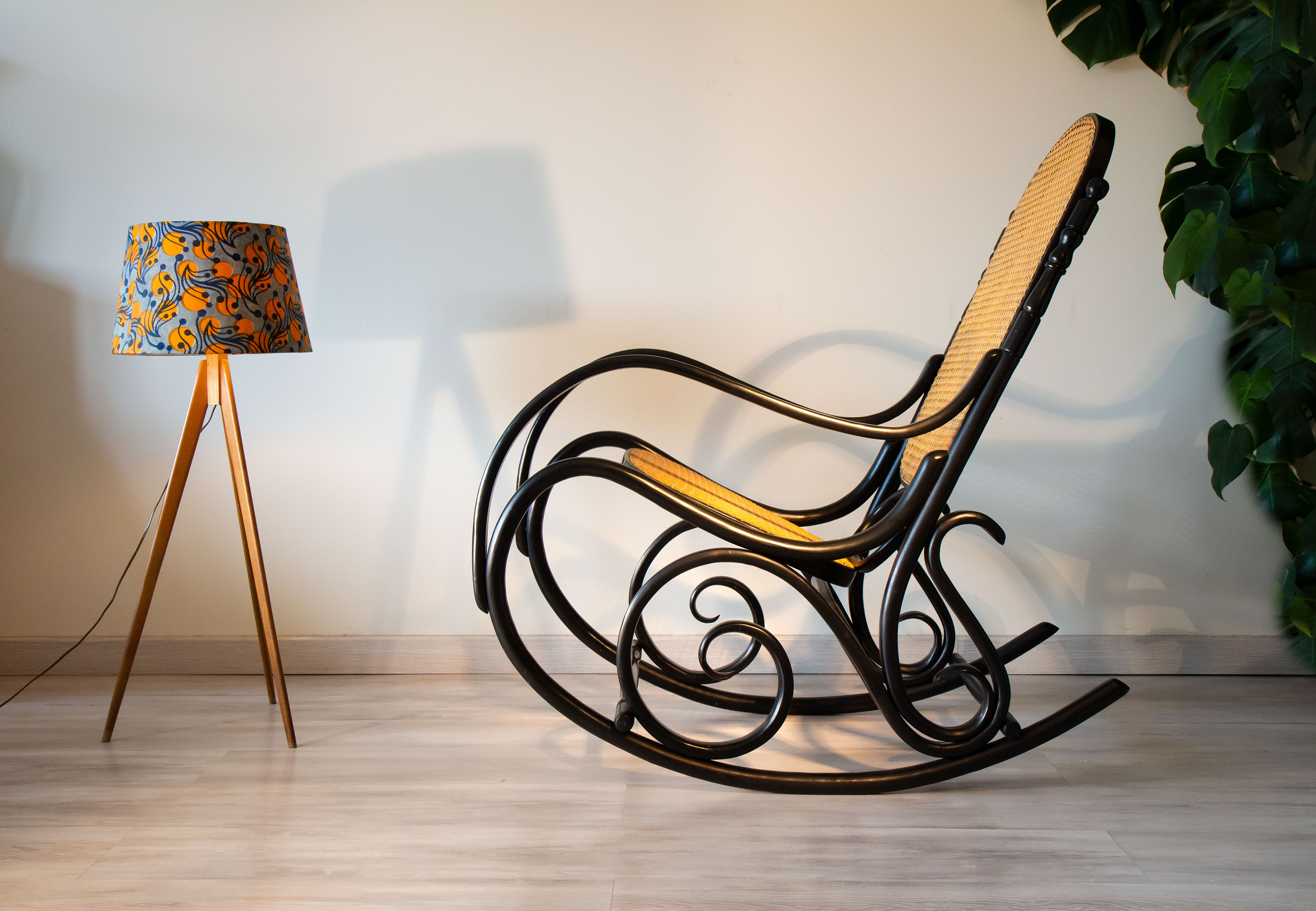 Rocking-chair black canned bentwood 1960-70