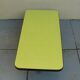 Bout de canapé ou table basse formica jaune
