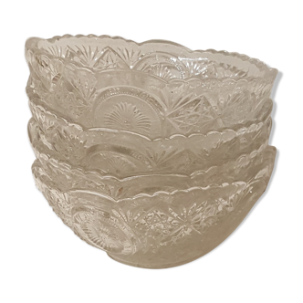 Set of 4 chiseled glass cups